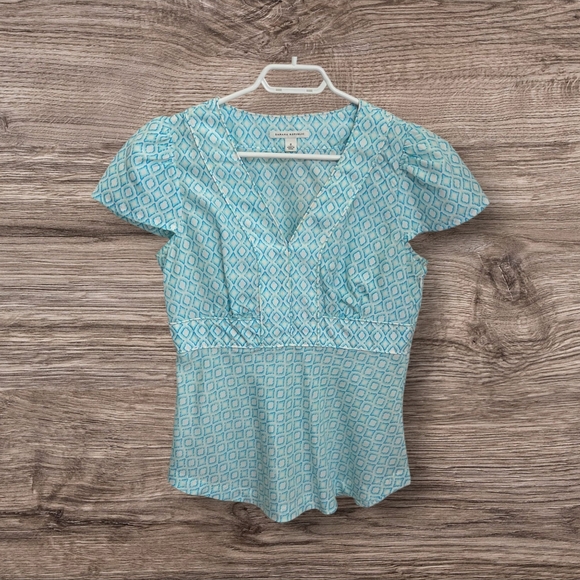 ⭐️Banana Republic Green Puff Sleeve 100% Silk Peplum Blouse Size 8 - Picture 1 of 5